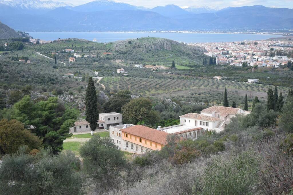 דירות Nafplio, Hill With An Amazing View מראה חיצוני תמונה